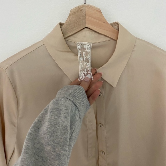 Sadie & Sage “Bianca” Shirt - Picture 2 of 4